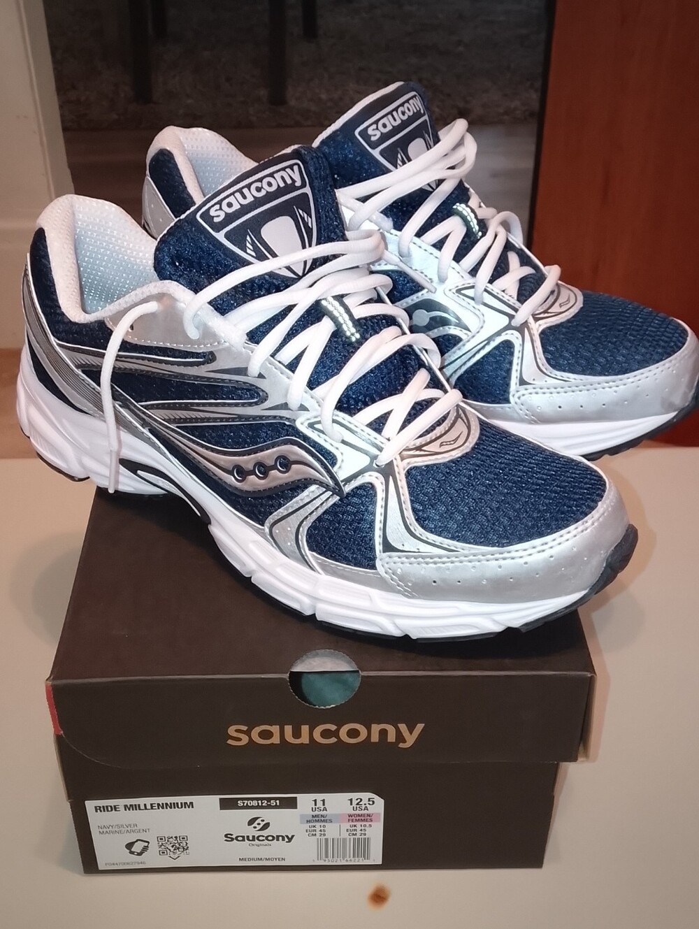 Saucony Navy and Silver Men's Running Sneakers